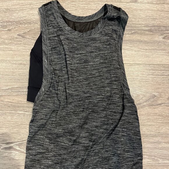 Lululemon Work the Circuit Muscle 2-in-1 Tank Top Shirt Size 6 - Picture 1 of 4
